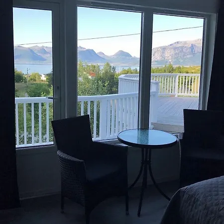 Ξενοδοχείο με διαμερίσματα Senja Living 3*