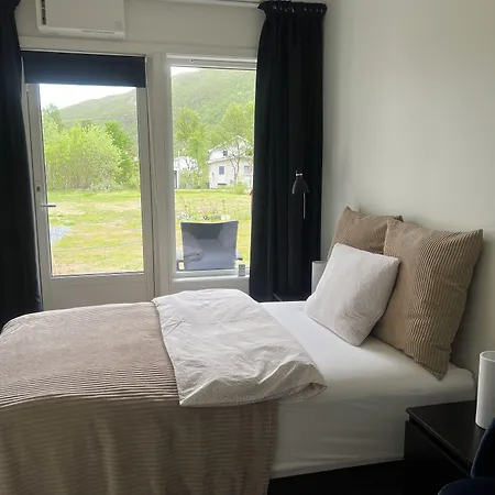 Senja Living アパートホテル Stonglandseidet