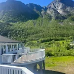 Senja Living 3*